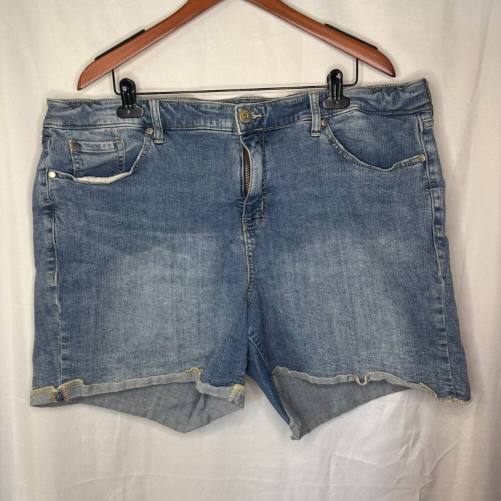 Torrid Jean Shorts 5" Inseam Size 22